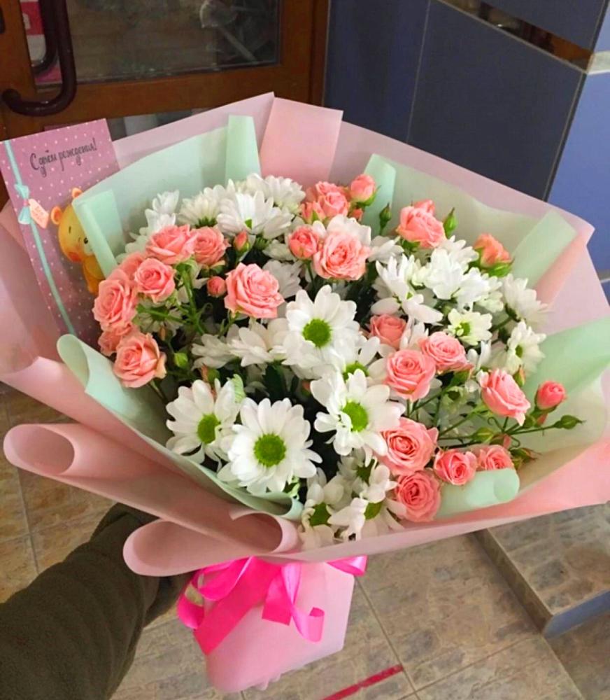 Букет цветов из: Розы и Хризантемы в Суздали