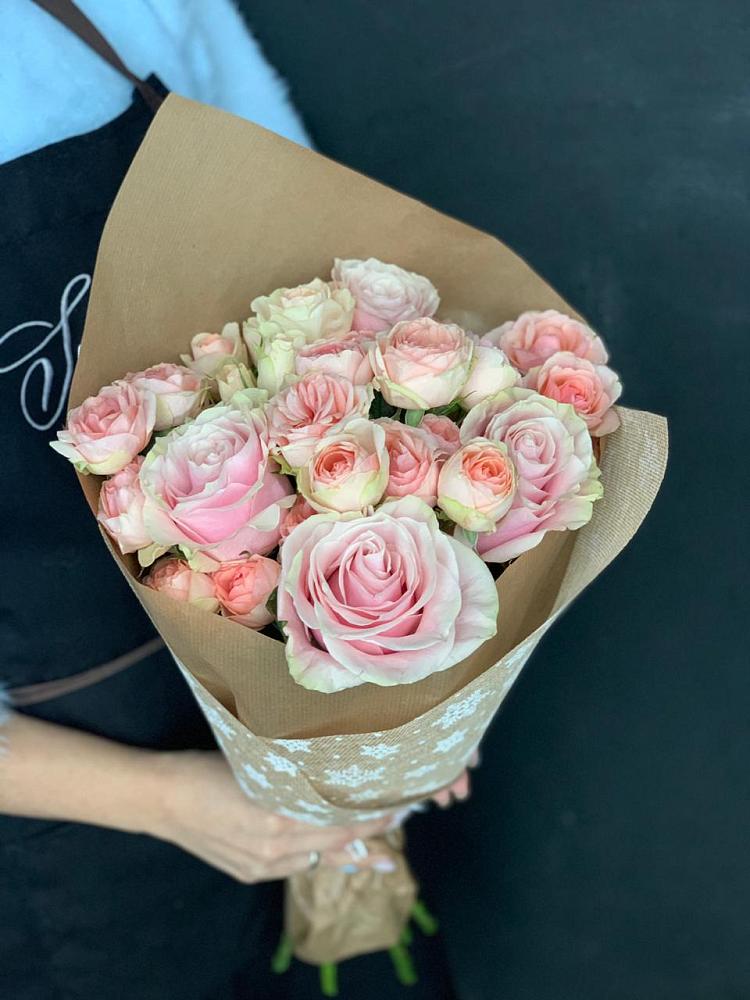 Букет цветов из: Хризантемы и Розы в Суздали