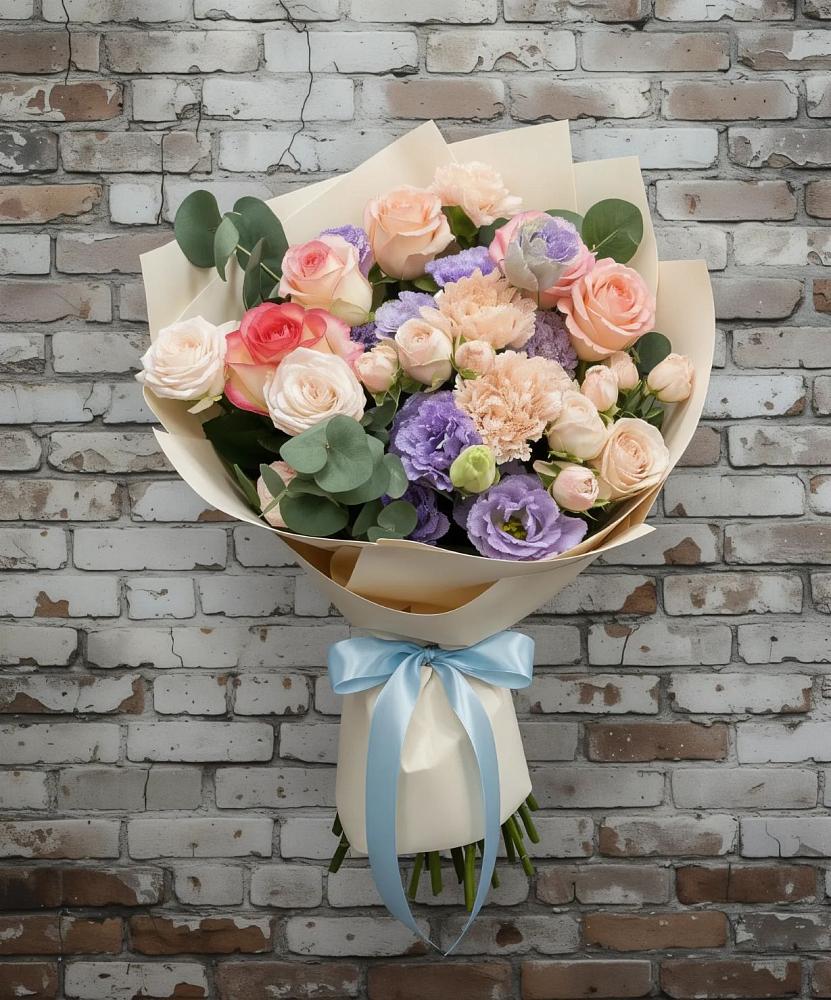 Букет цветов из: Розы, Лизиантусы и Гвоздики в Суздали