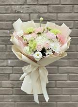 Букет цветов из:  Гвоздики, Розы, Лизиантусы и Хризантемы в Суздали