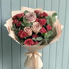 Букет цветов из:  Гвоздики и Розы в Суздали