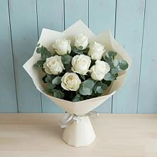 Букет Белые розы в Эвкалипте в Суздали