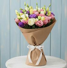 Букет цветов из:  Лизиантусы в Суздали